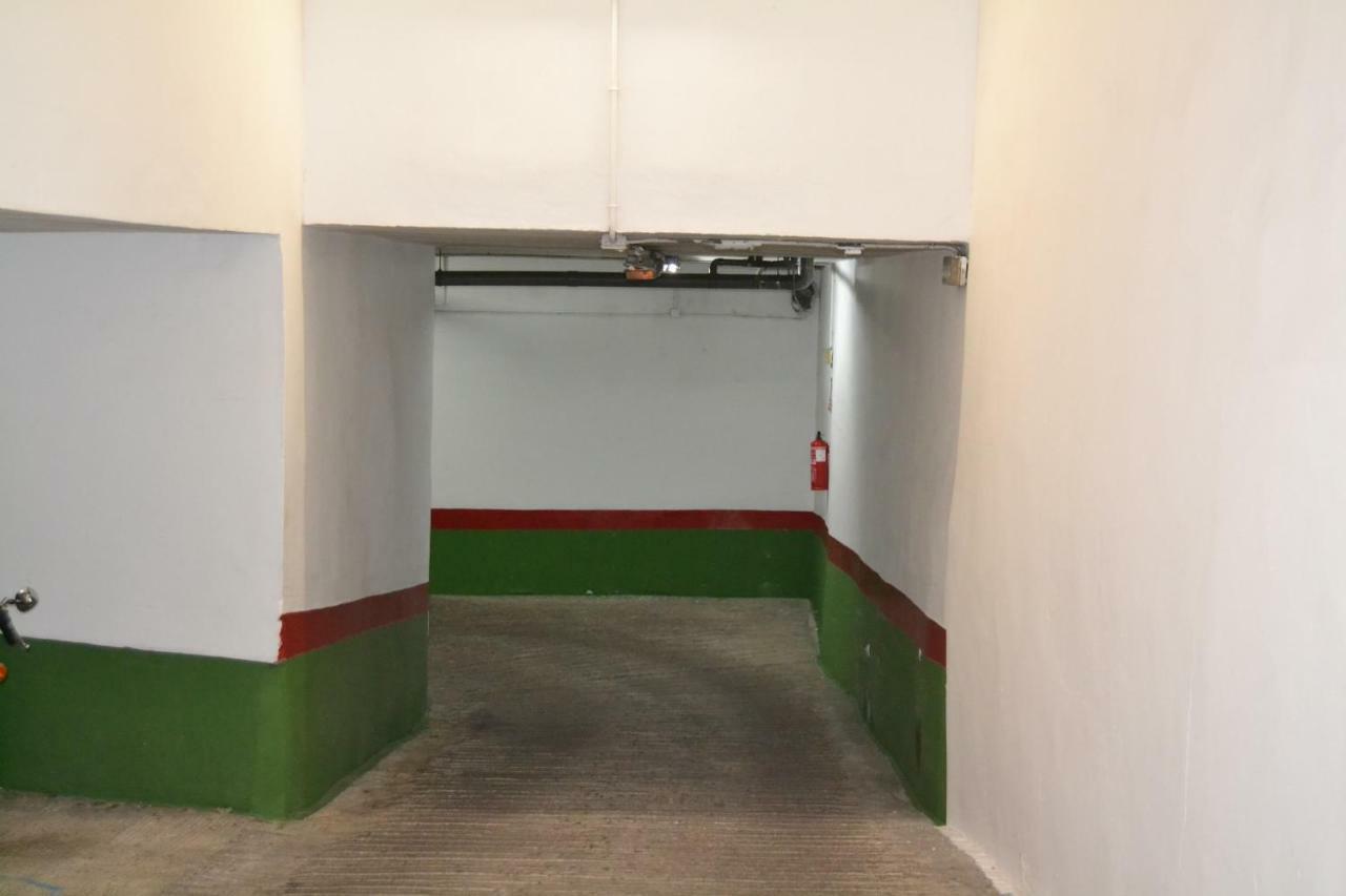 Sherryflat Caballeros - Parking เฮเรซ เด ลาฟรอนเตรา ภายนอก รูปภาพ